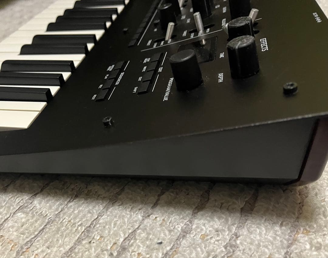 【美品】 KORG minilogue xd アナログシンセサイザー ケース付き