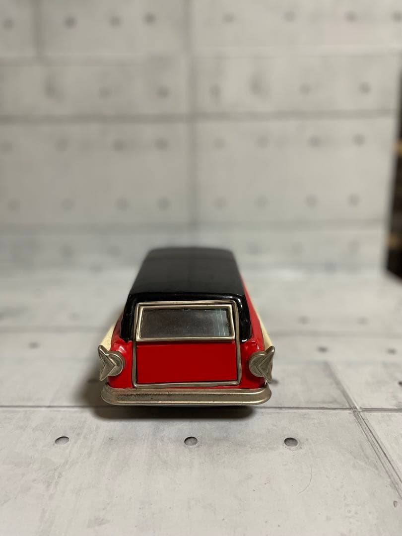 ブリキ自動車　フォード　エドセルワゴン27cm×11cm