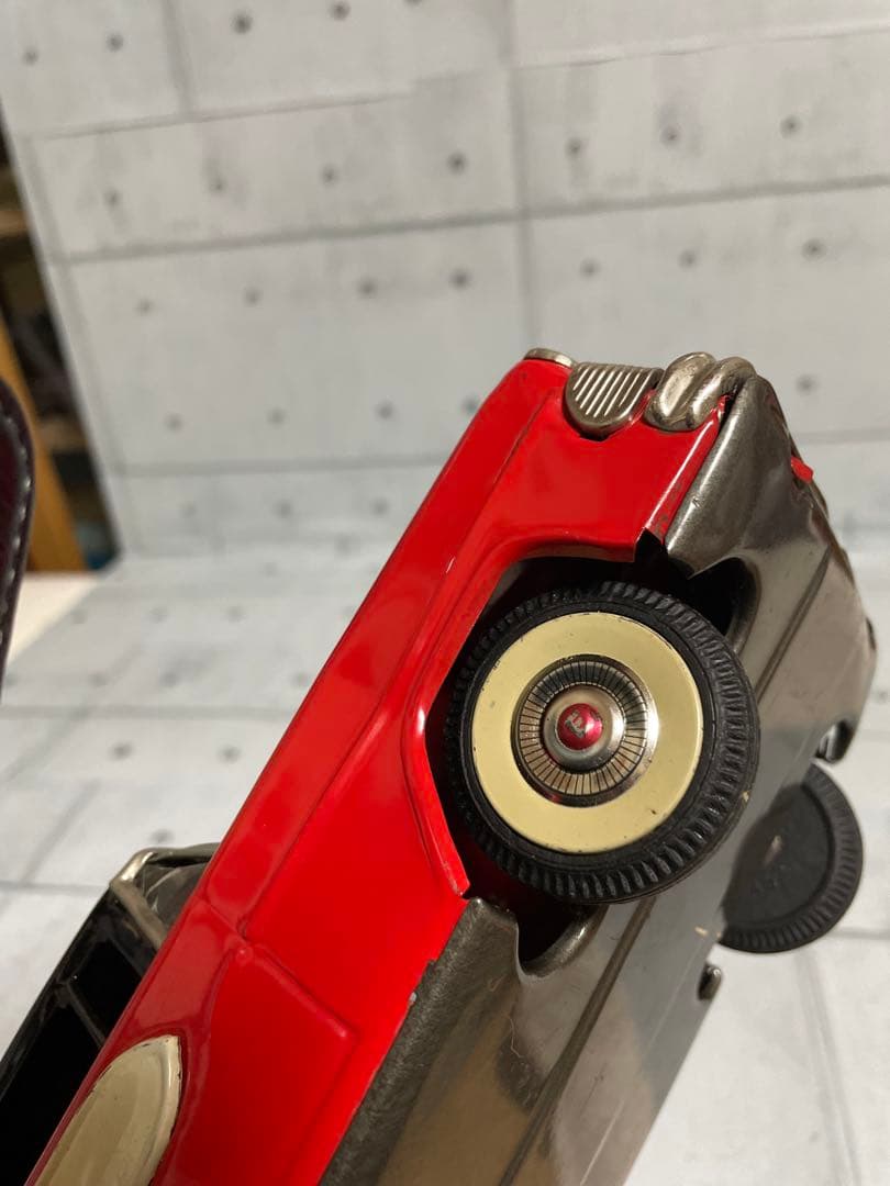 ブリキ自動車　フォード　エドセルワゴン27cm×11cm