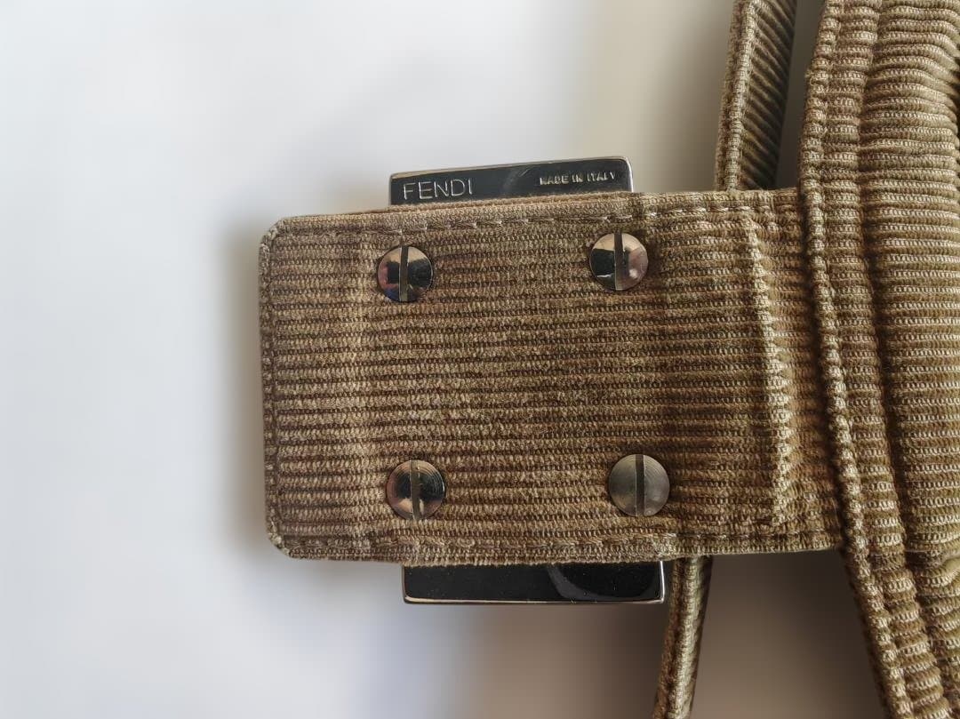 フェンディ　マンマバケット　スエード