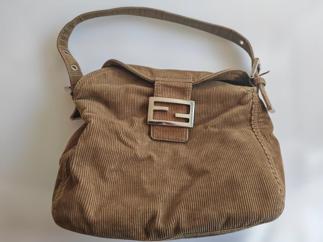 フェンディ　マンマバケット　スエード