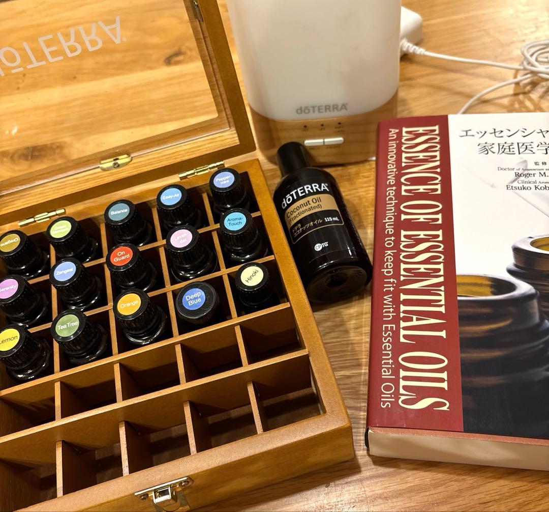 【2月末まで出品❤︎】ドテラ/アロマエッセンシャルオイル/木箱/ディフューザー/本