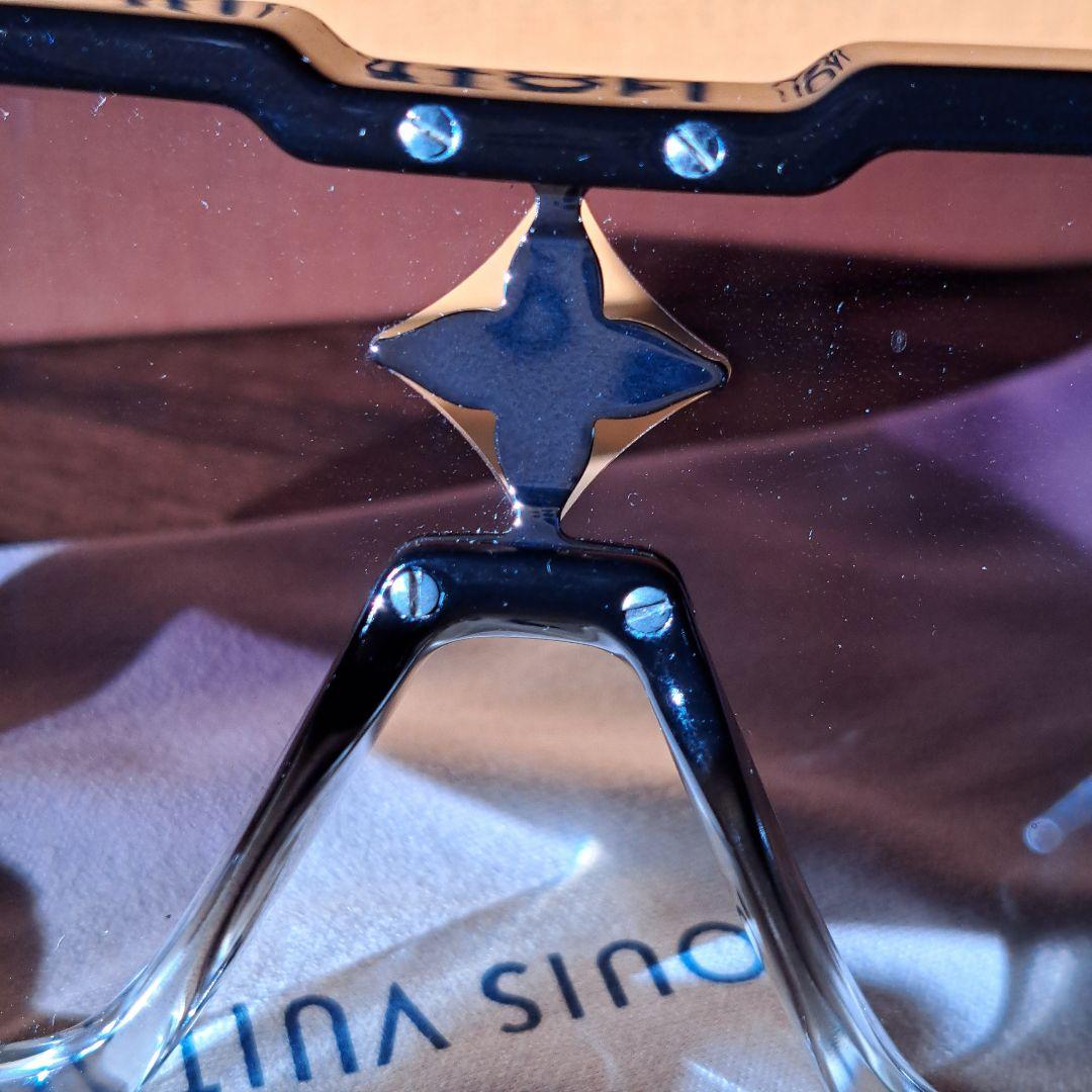 t.k.mom Vuittonサイクロンサングラスz1736etv1292