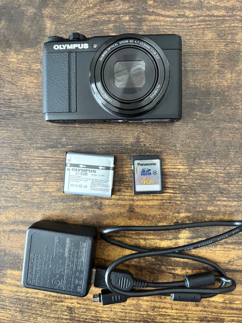 OLYMPUS オリンパス　STYLUS XZ-10 SDカード付