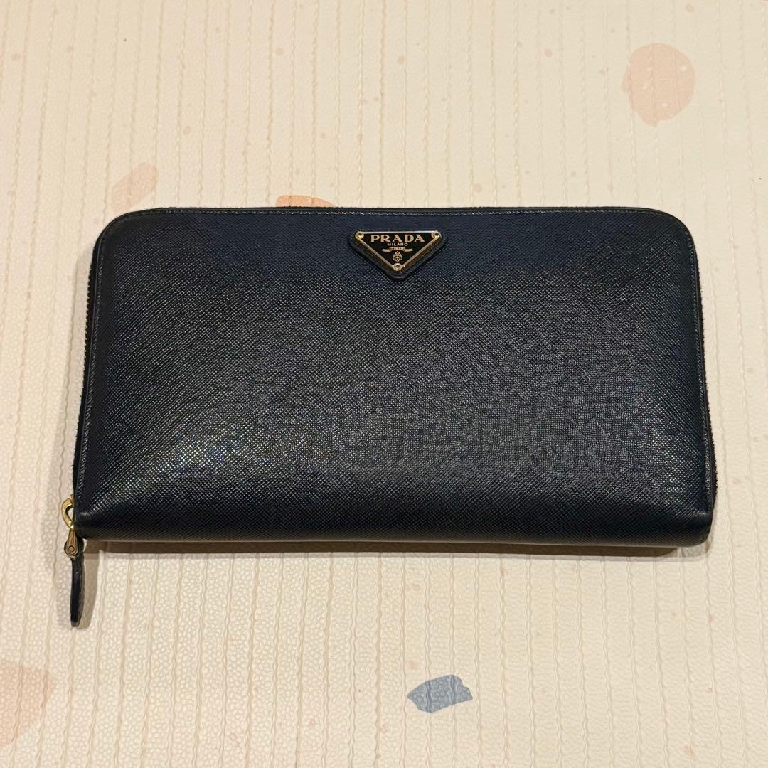 d*n様 PRADA プラダ 長財布 サフィアーノ ブラック 1M1188