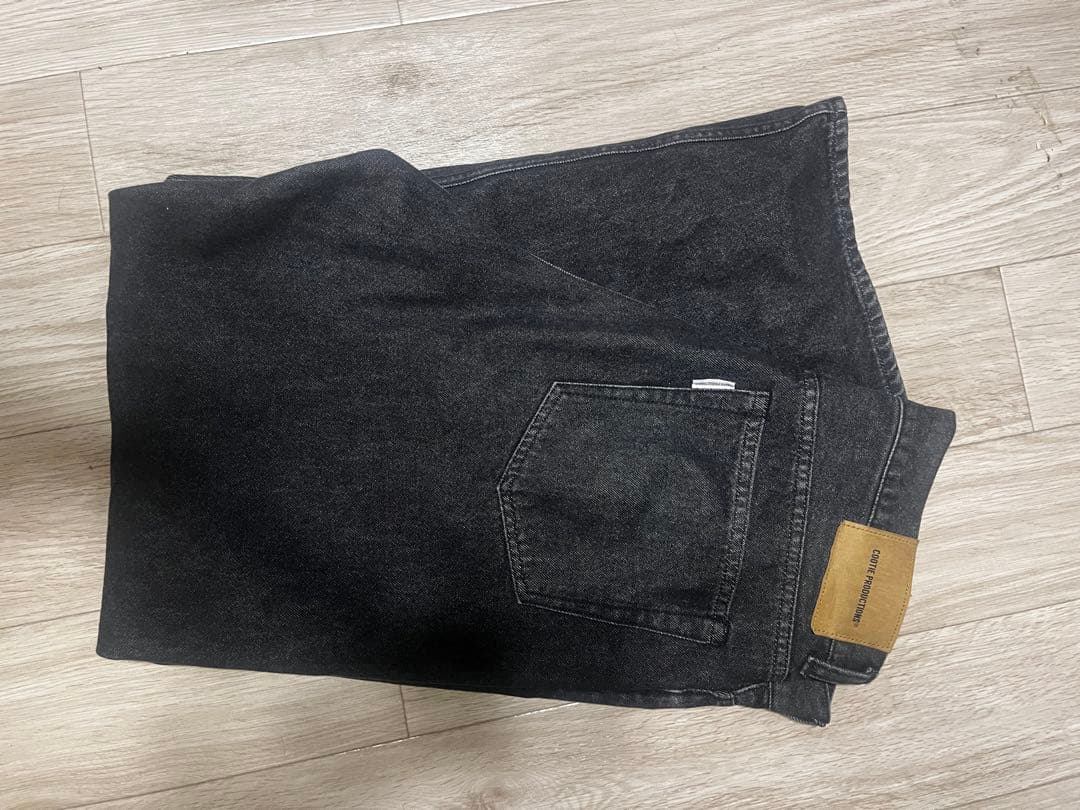 COME PRODUCTIONS! ブラックストレートデニム