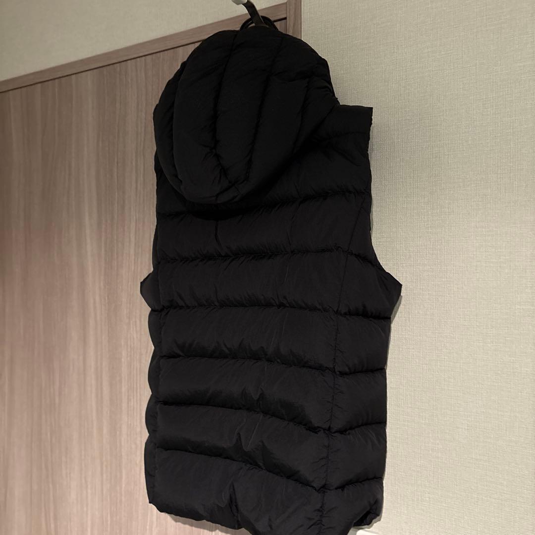 タトラス　TATRASブラック フード付きダウンベスト