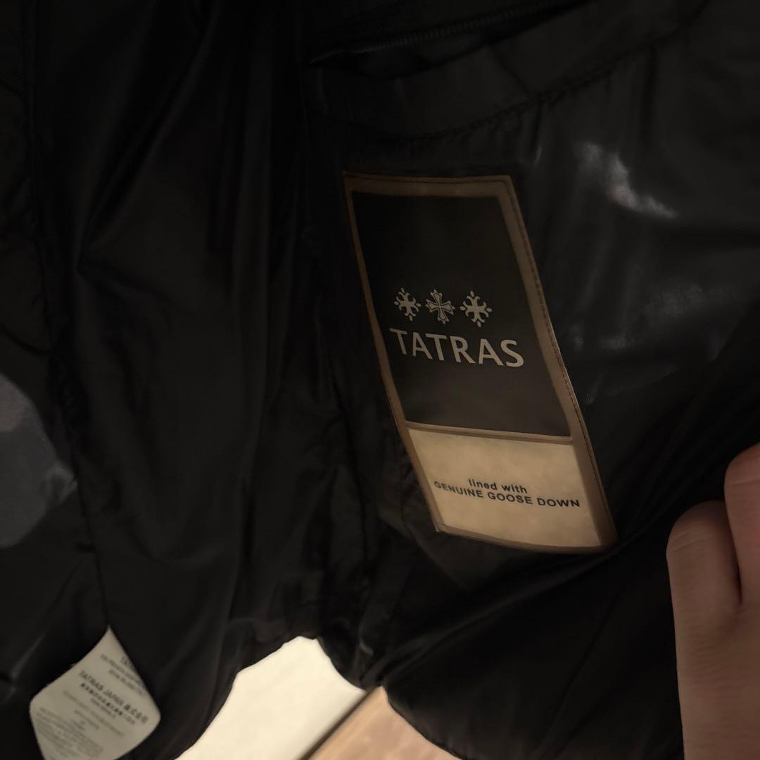 タトラス　TATRASブラック フード付きダウンベスト