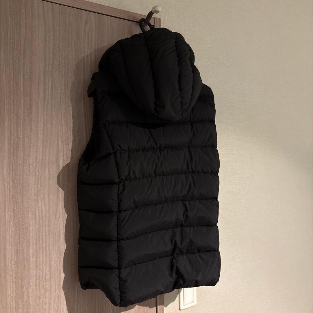 タトラス　TATRASブラック フード付きダウンベスト