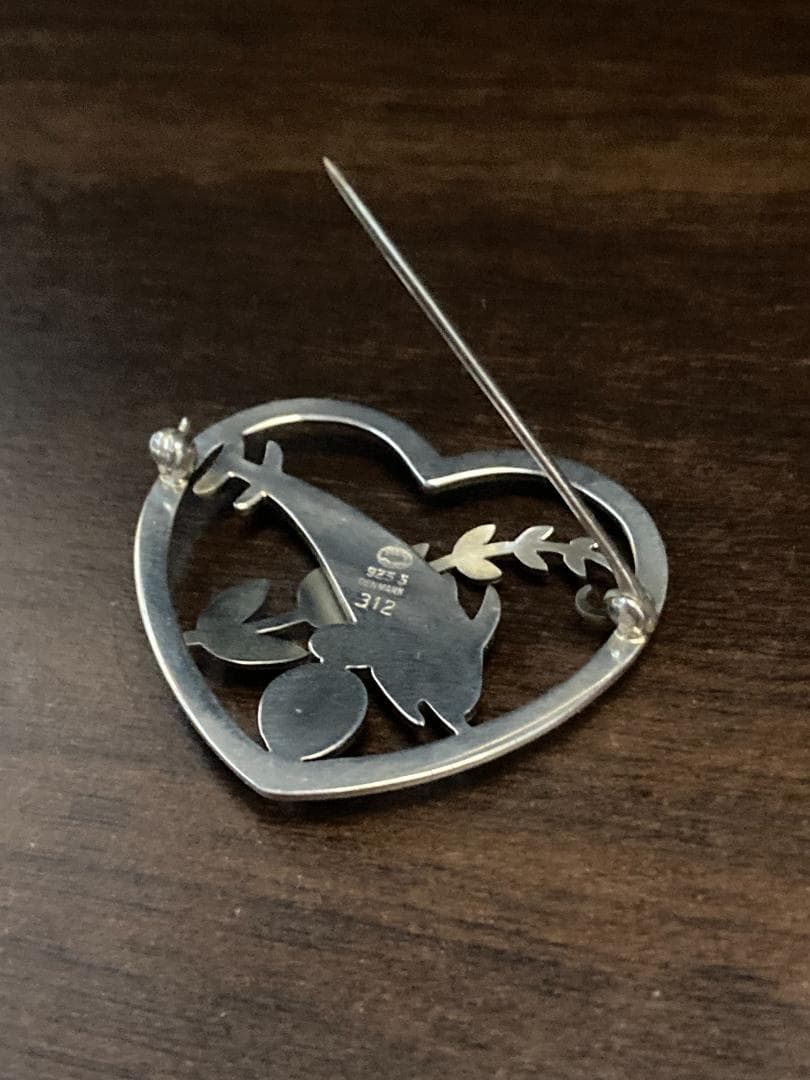 ジョージジェンセン イルカ ハート シェル リーフ ブローチ 312 925