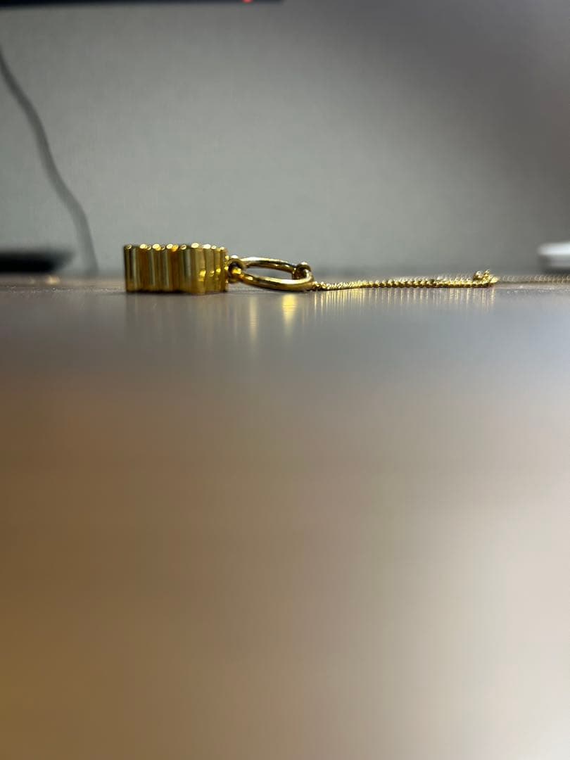 LOEWE ゴールド ネックレス ロゴチャーム