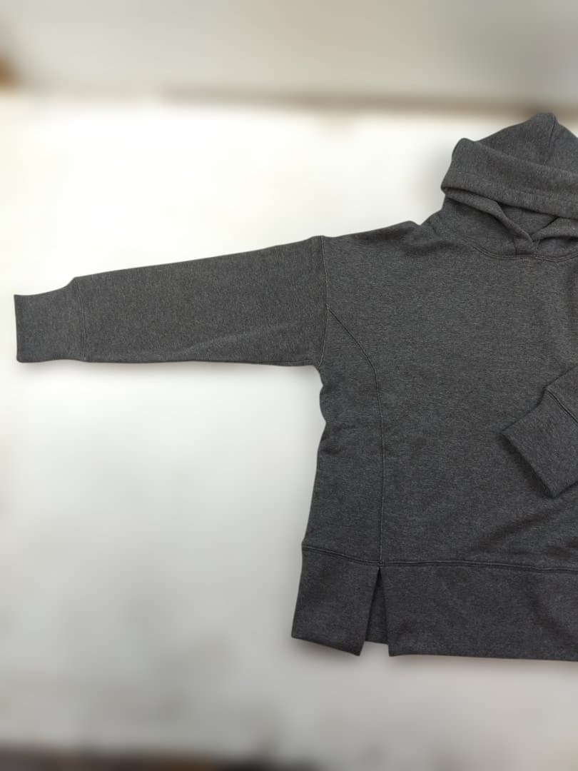 も*み様 未使用 ドレスハーセルフ ウォームシルク パーカー チャコールグレー