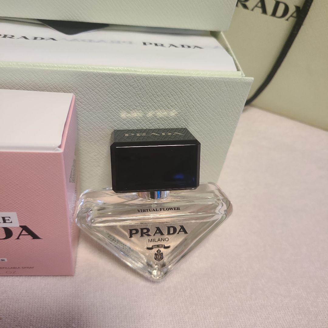 プラダパラドックスヴァーチャルフラワーオーデパルファム