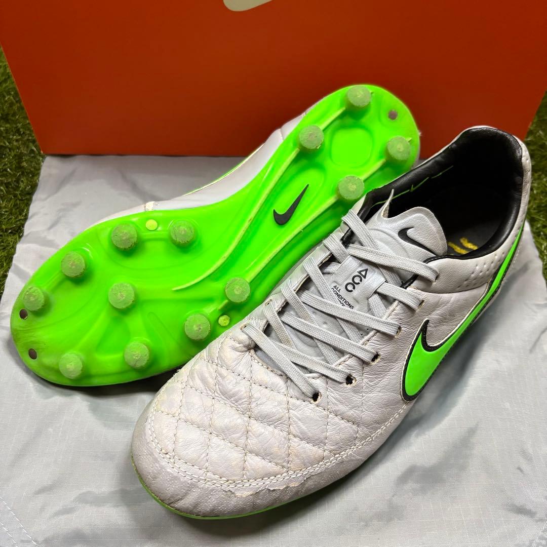 NIKE Tiempo Legend Ⅴ HG-E 25cm