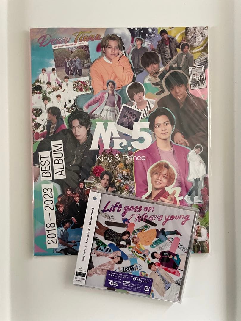 Mr.5 Life goes on / We are young セット売り