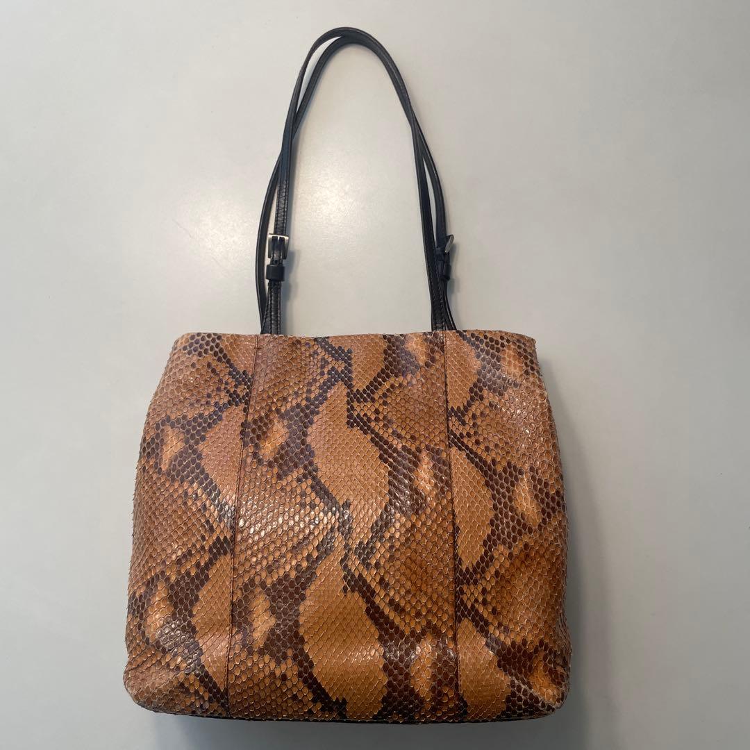 プラダトートバッグ パイソン三角プレート ギャランティカ ード保管袋