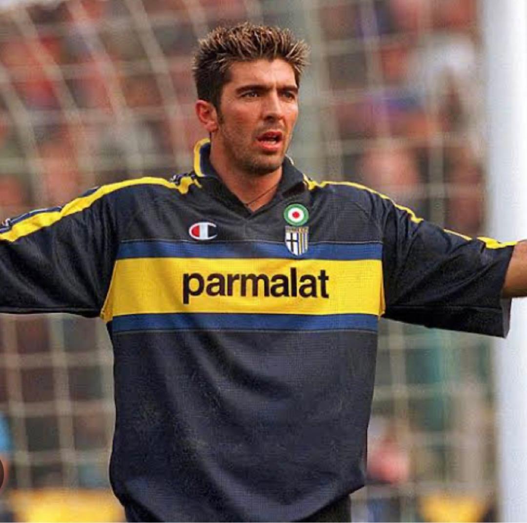 激レア　希少　チャンピオン　パルマユニフォーム　ブッフォン