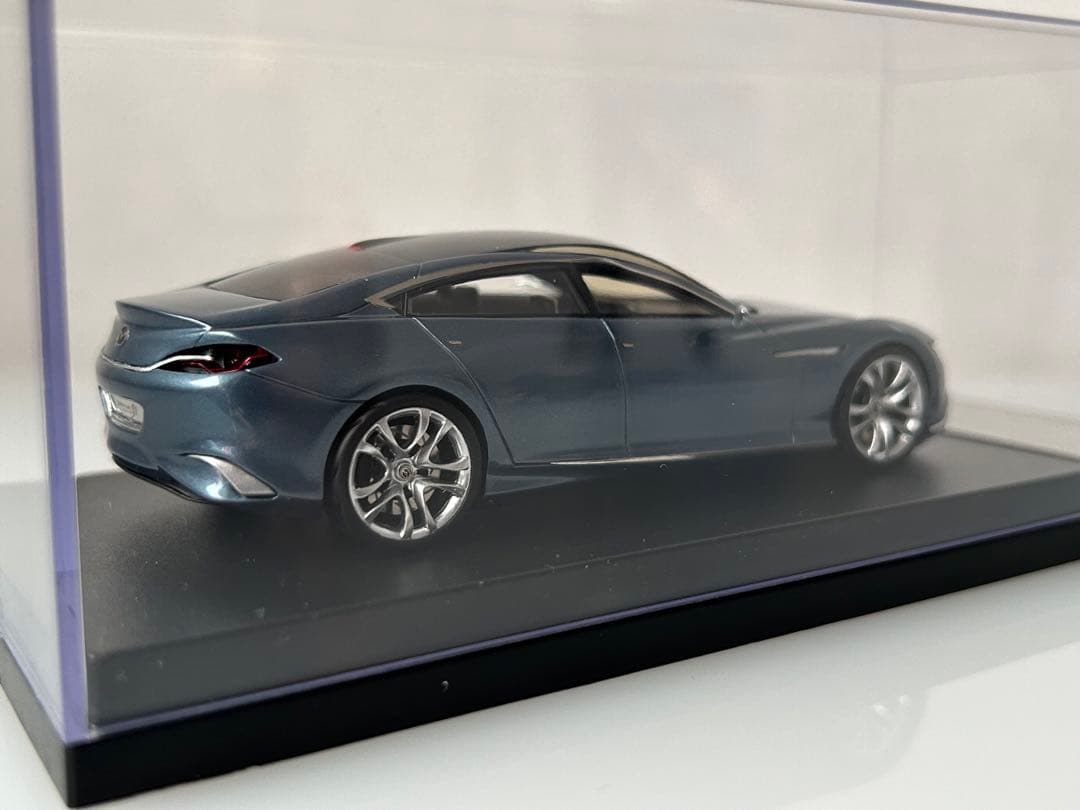 希少　MAZDA SHINARI 2010 ミニカー 1/43