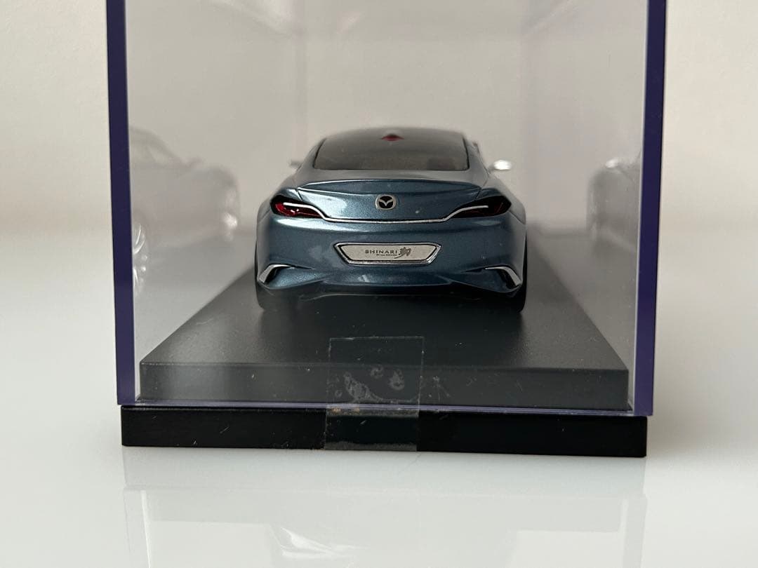 希少　MAZDA SHINARI 2010 ミニカー 1/43