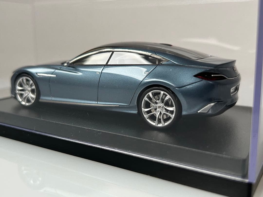 希少　MAZDA SHINARI 2010 ミニカー 1/43