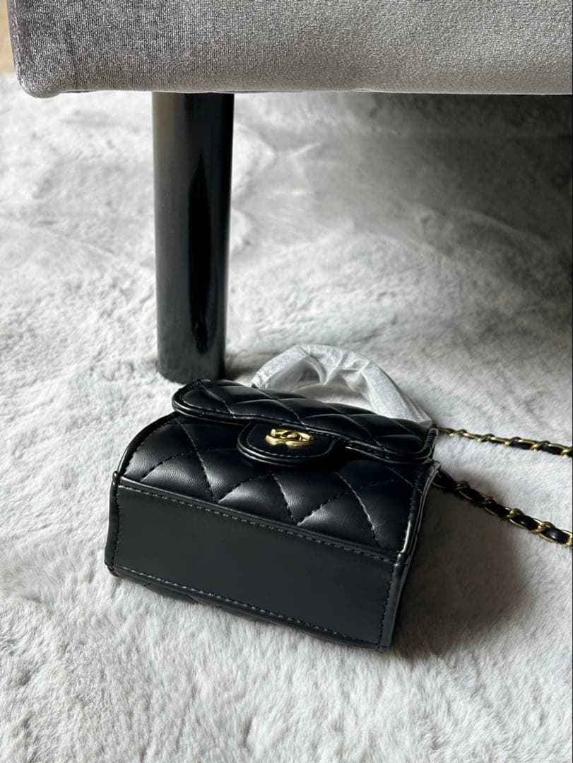 CHANEL ノベルティ ミニショルダーバッグ ミラー付き