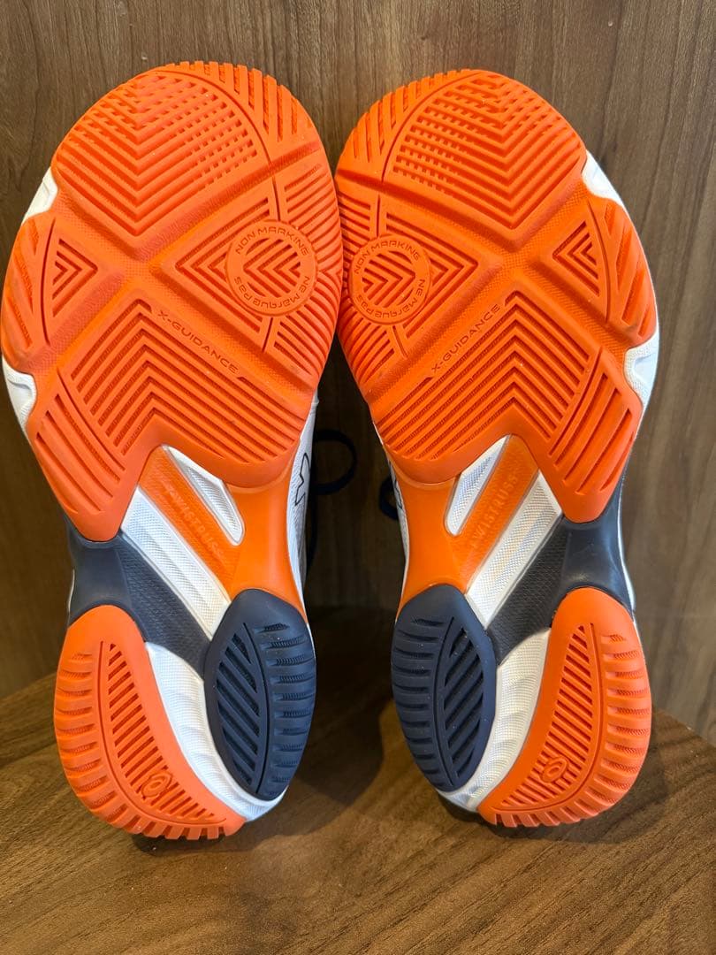 asics バレーボールシューズ　23.5センチ　レディース