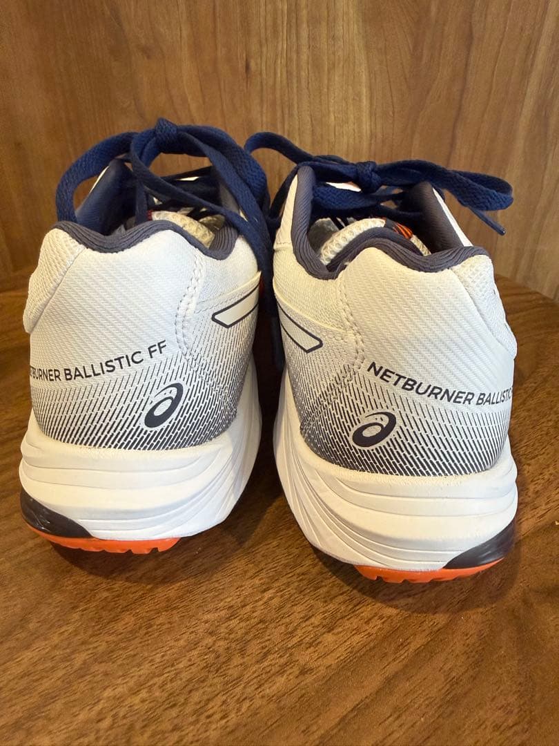 asics バレーボールシューズ　23.5センチ　レディース