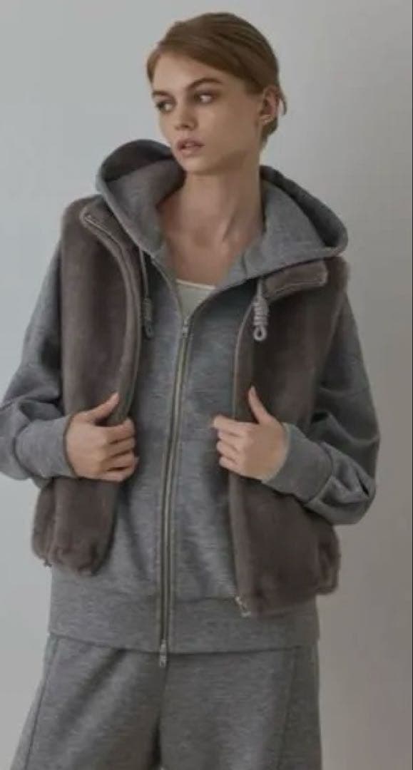 美品！diagramのフェイクミンクベスト