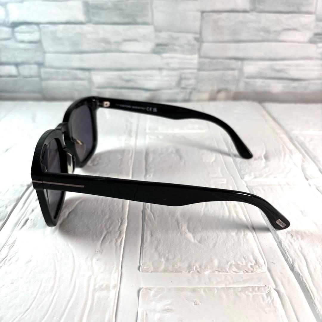 美品　TOM FORD Dax TF751-F-N スクエア型サングラス　ケース