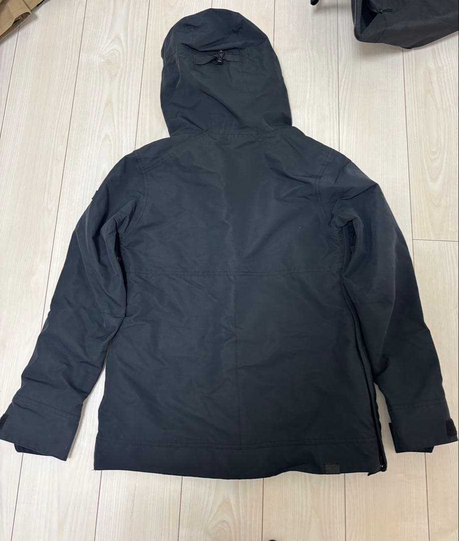 スノボーウェア(レディース) ROXY フードのファー無し