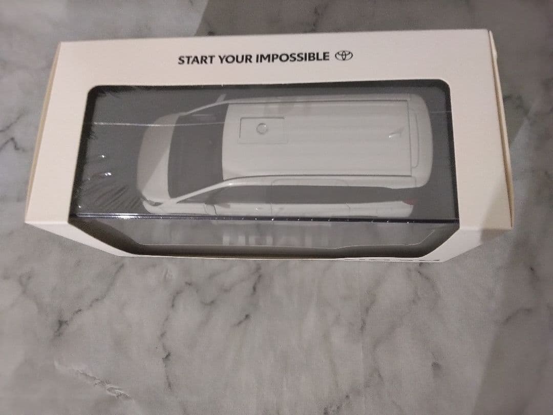 カラーサンプル　ノア　ホワイトパール　クリスタルシャイン　1/30