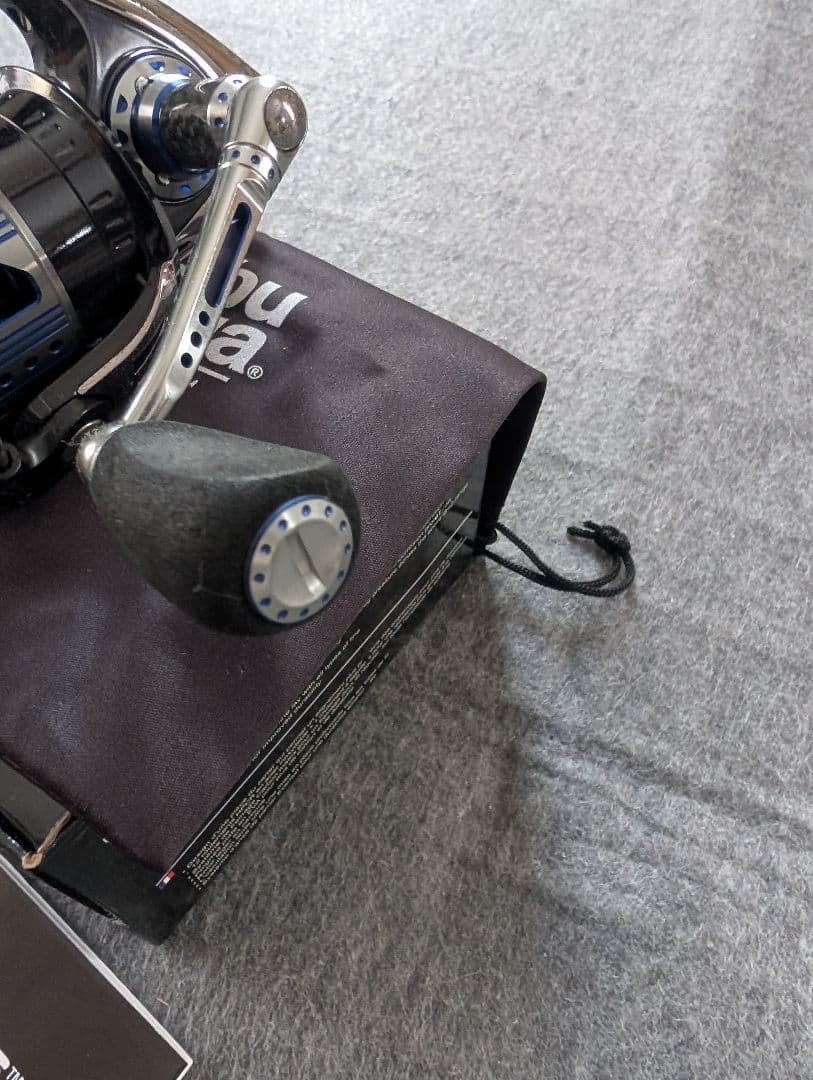 Abu Garcia Revo NEOS Deez スピニングリール