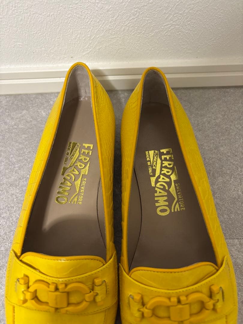 Salvatore Ferragamo】未使用フェラガモ ガンチーニローファー