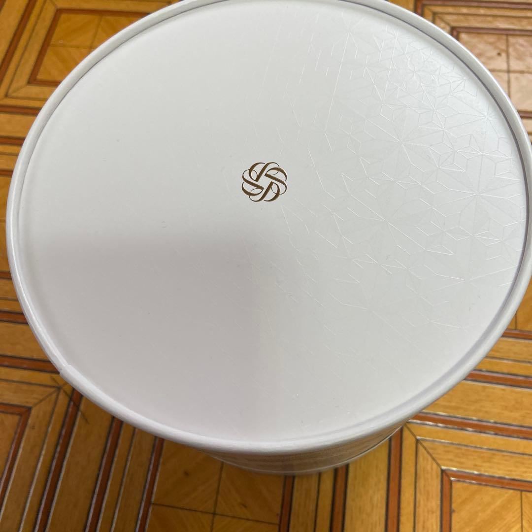 コスメデコルテAQラディアンスコフレII新品値下げ