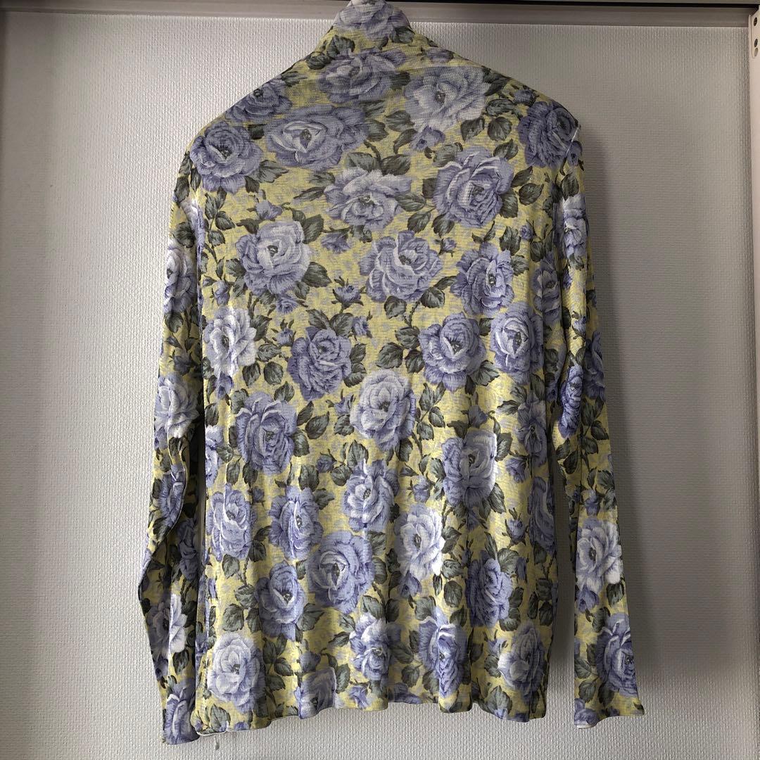 スージー様　新品　定価2万5千円超　薔薇色の暮らし　シルク100%薔薇柄