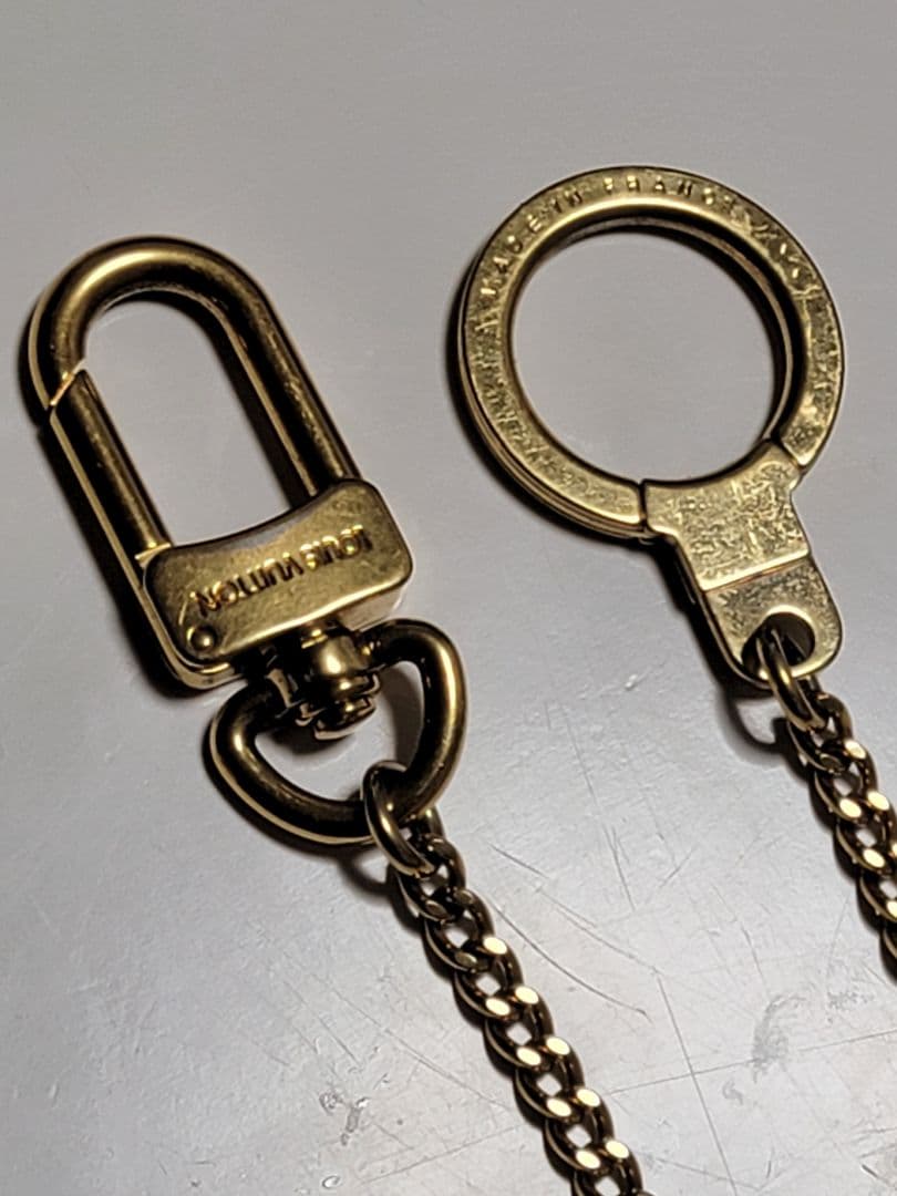 Louis Vuitton シェンヌ アノクレ ウォレットチェーン