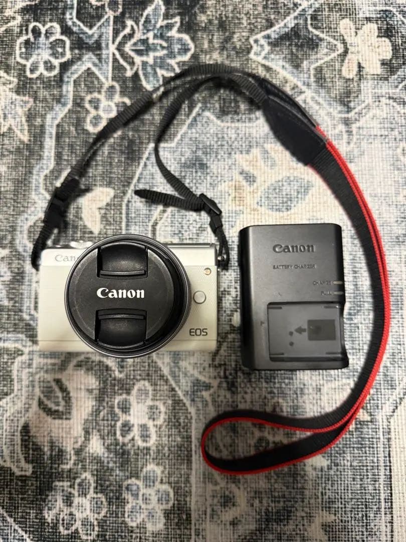 Canon EOS M100 ミラーレスカメラ 本体