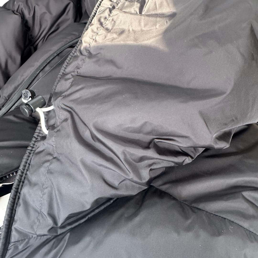 MONCLER/MONTCLA（モンクラー）ブラック ダウンジャケット