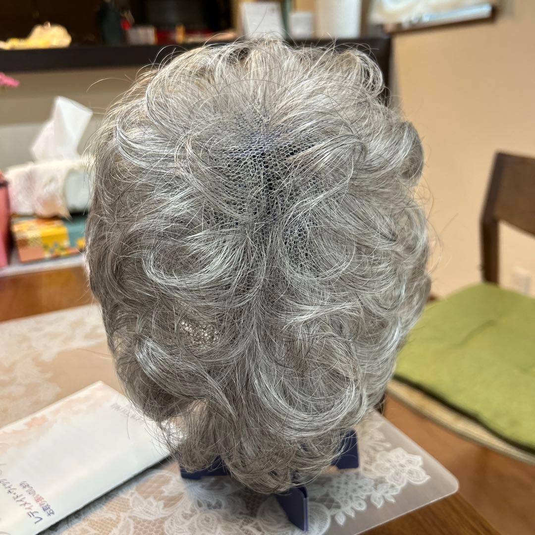 【美品/値下げ】FONTAINE フォンテーヌ グレー ショートカールウィッグ