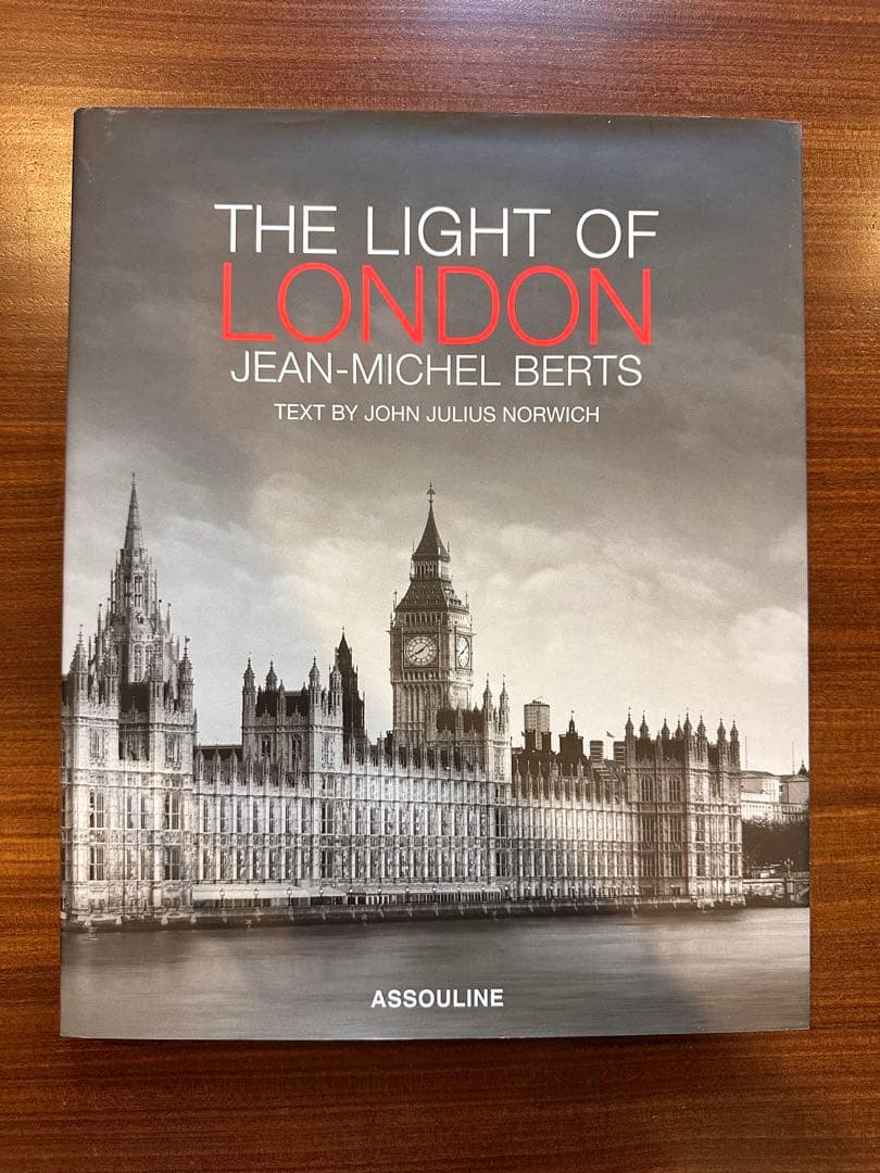 洋書 THE LIGHT OF LONDON by JEAN-MICHEL BERTS