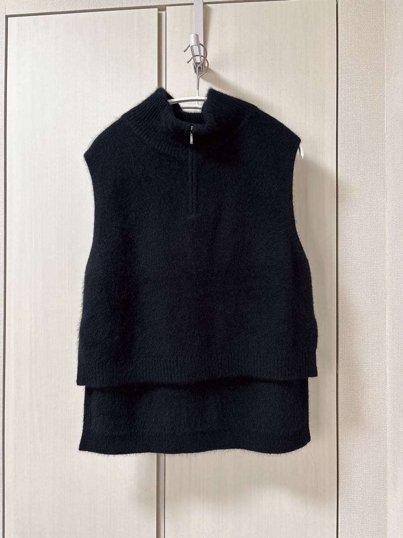 Arpege story アルページュストーリー ハーフジップFURベスト　黒