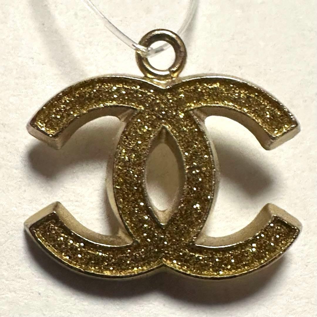 シャネル　CHANEL　ペントップ　チャーム　ココマーク　ラメ　ゴールド　美品