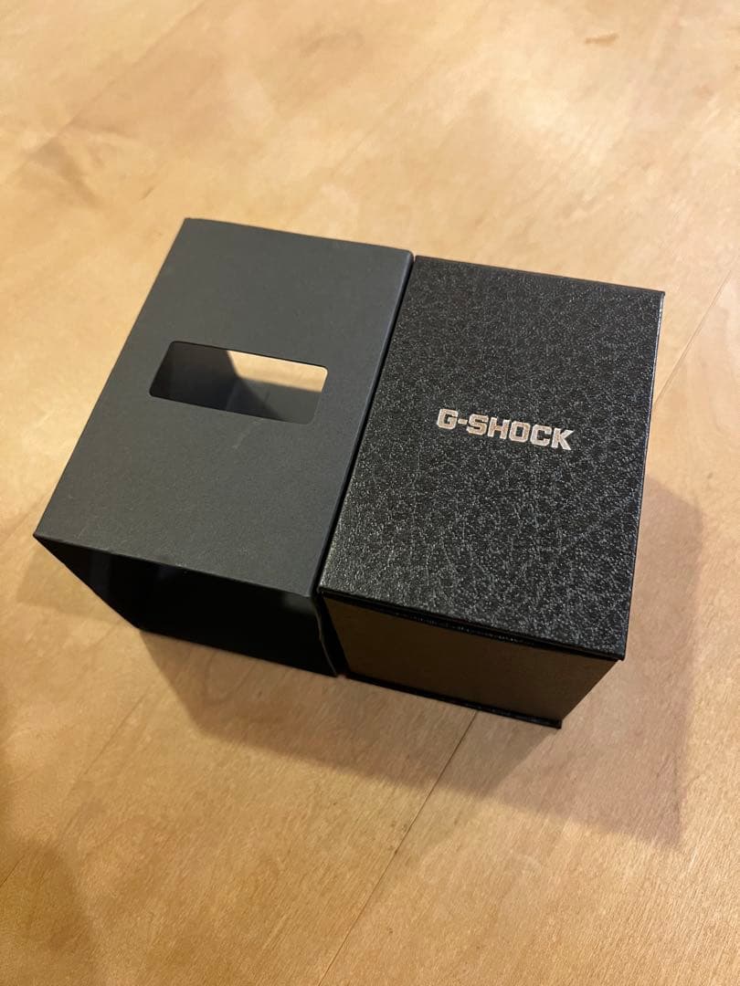 ［美品］G-SHOCK 人気シリーズカシオークGA2100 ミリタリー×ブラック
