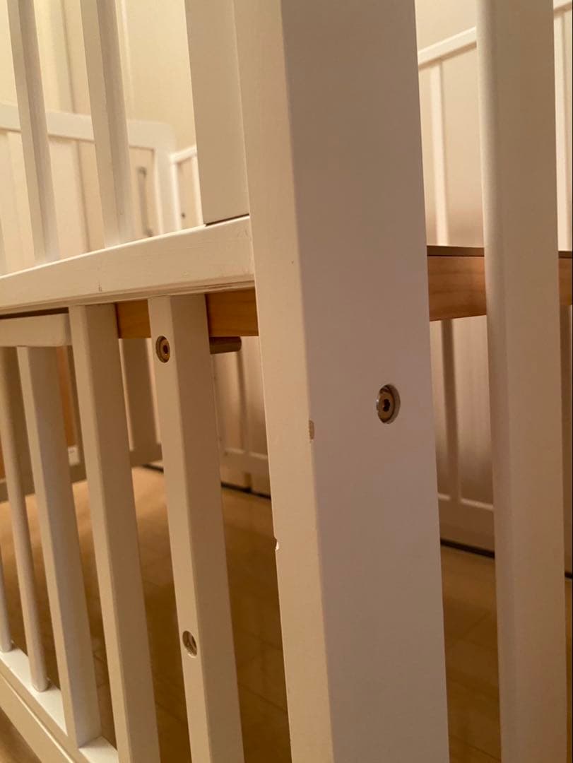 ベビーベッド　ホワイト　木製