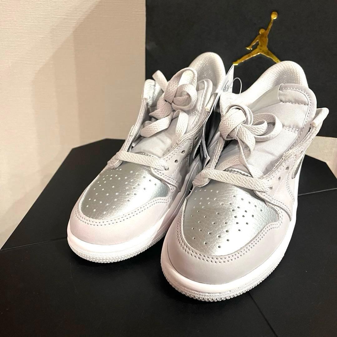 ［新品］NIKE AIR JORDAN 1 RETRO ジュニア 21cm