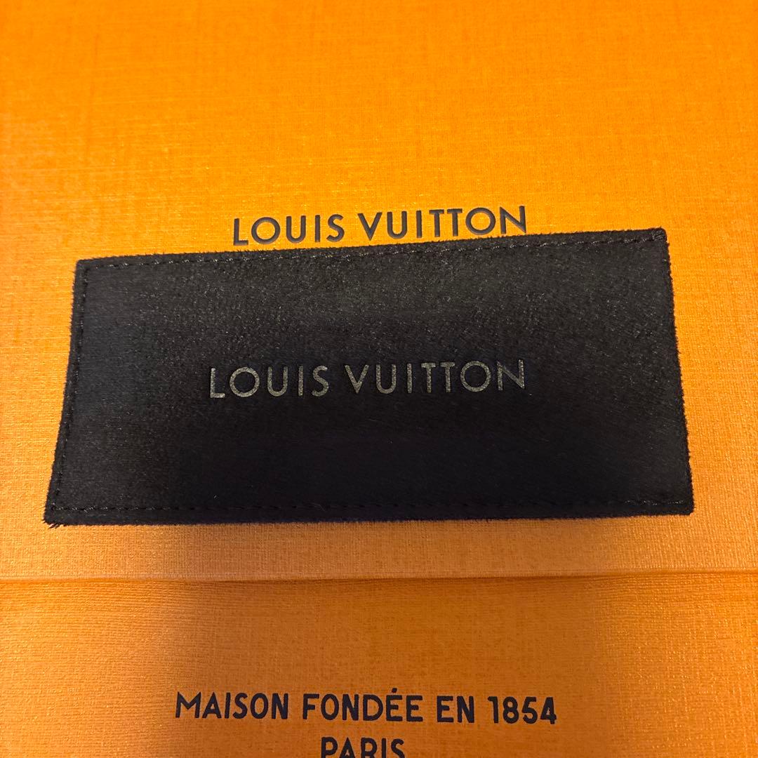 新製品 「ラ.ボーテ.ルイ.ヴィトン」　LVバームリップスティック