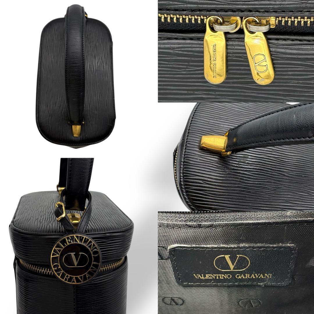 専用 ヴァレンティノガラヴァーニ バニティバッグ レザー ブラック チャーム
