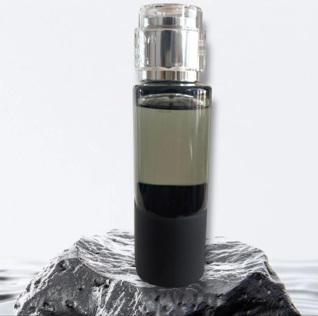 プラダ ルナロッサ カーボン オーデトワレ　100ml