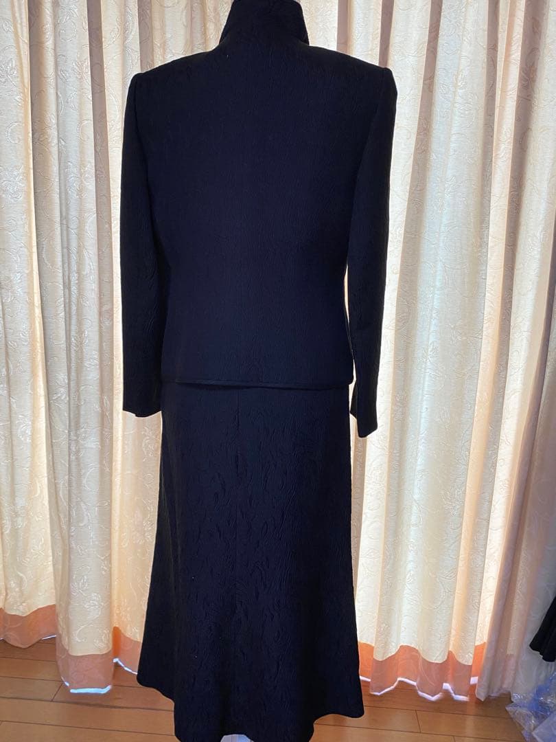 ジャンニバレンチノ　高級礼服三点セットスーツ