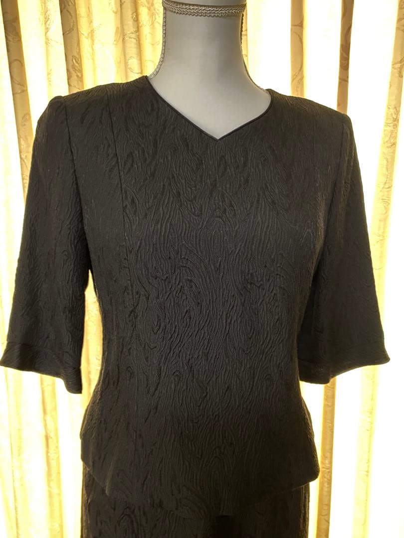 ジャンニバレンチノ　高級礼服三点セットスーツ